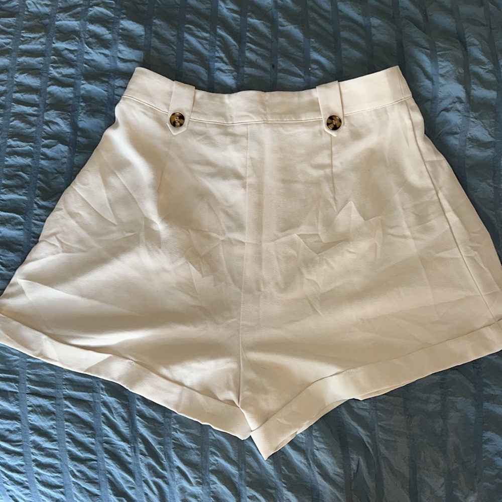 Princess Polly Minnie Beige Shorts - Picture 4 of 4
